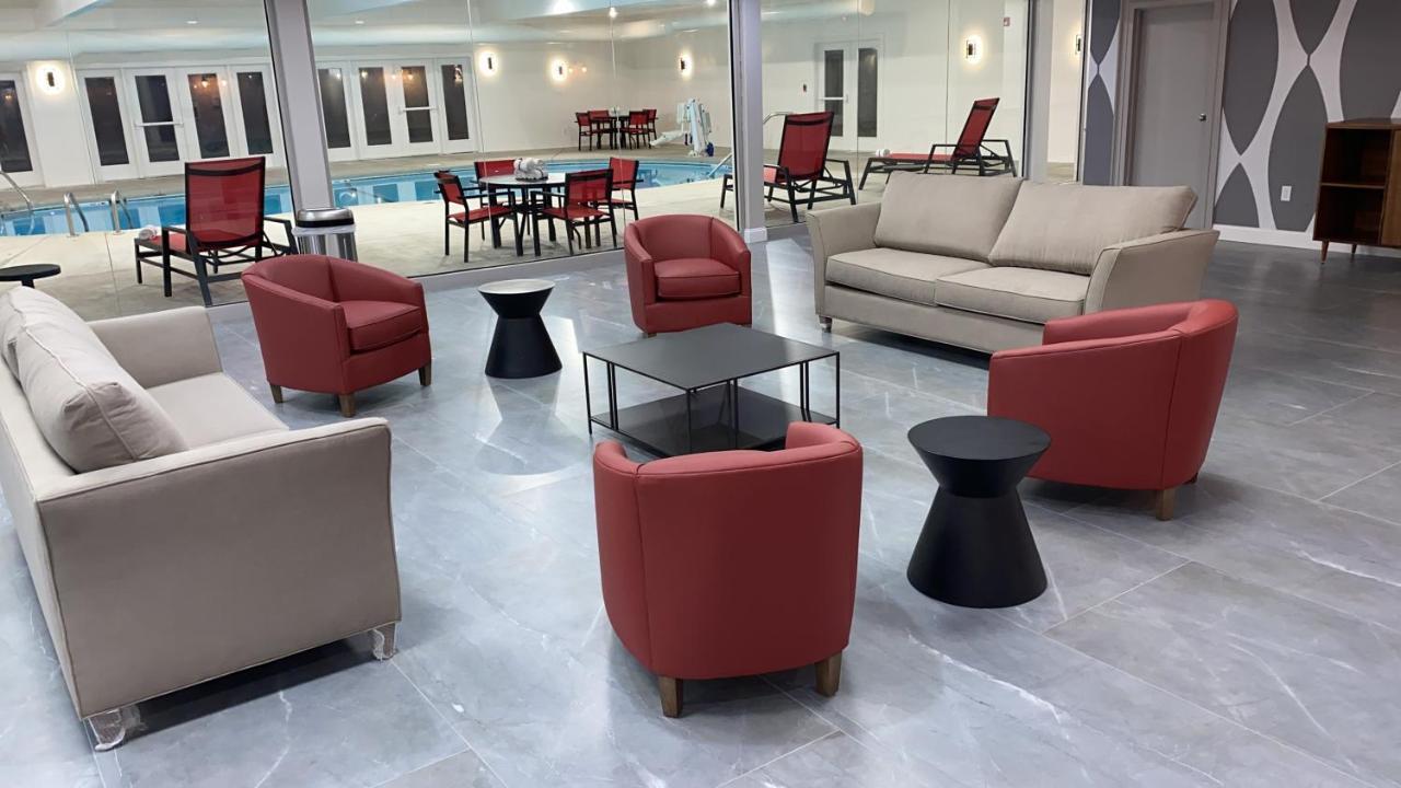 Hotel Ramada By Wyndham Hartford North - Bradley Airport Windsor Locks Exterior foto